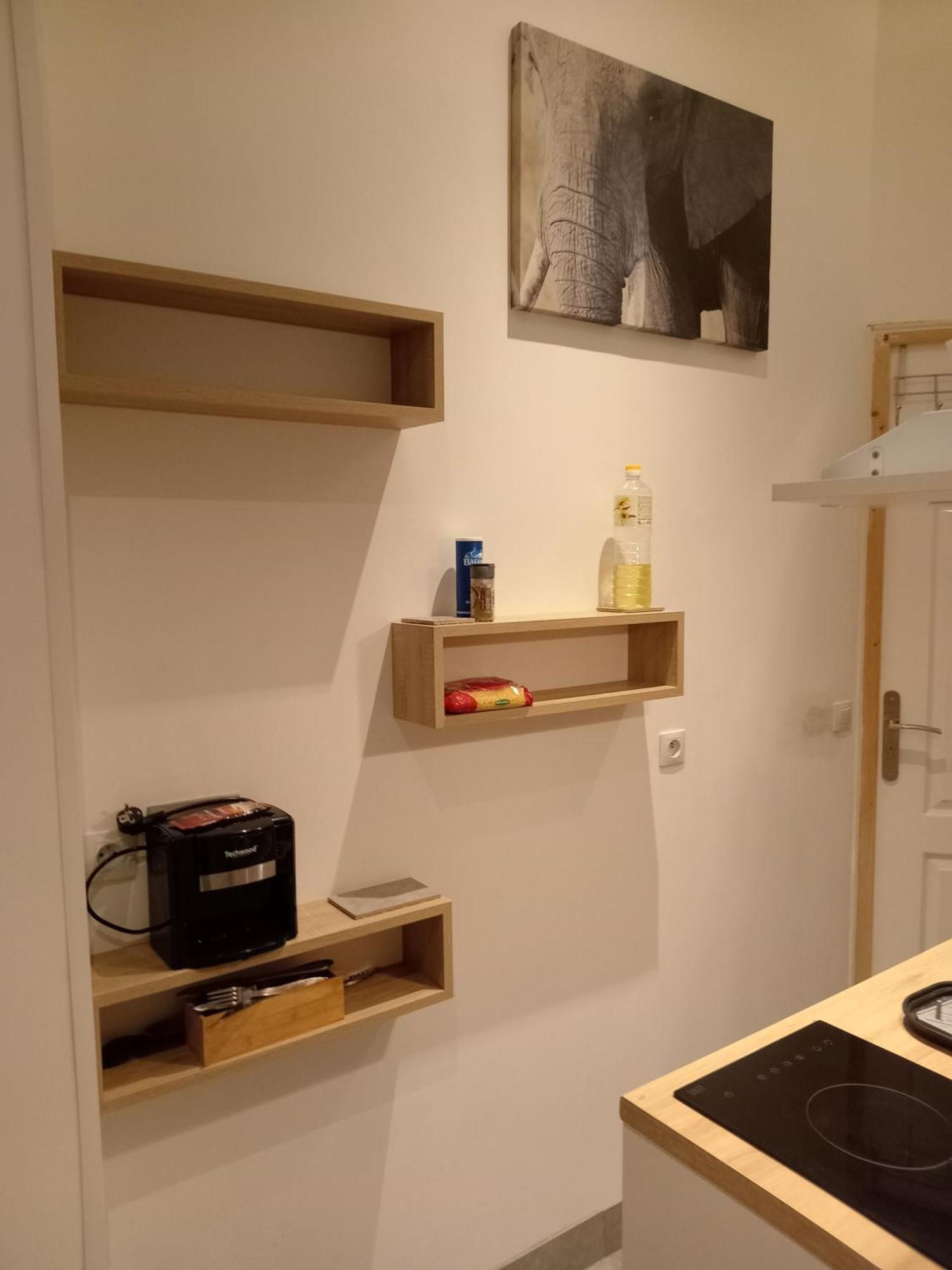 Appartement Petit Studio Fonctionnel Refait A Neuf